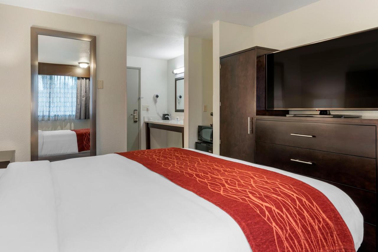 Comfort Inn & Suites Tigard Near Washington Square المظهر الخارجي الصورة